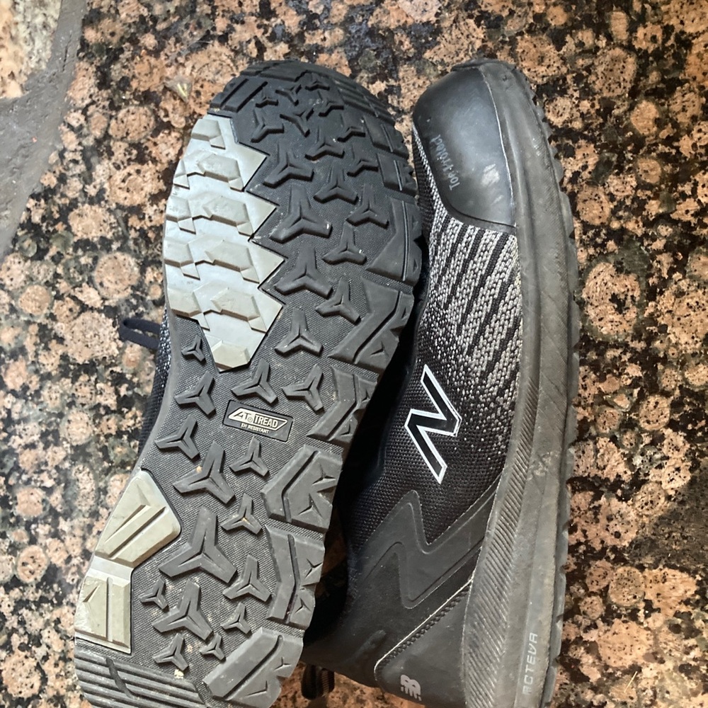 Mens Black Steele Toe Sneakers - Picture 2 of 2